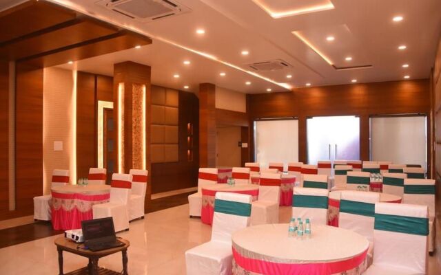 Hotel Nand Residency
