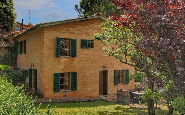Cozy Holiday Home With Pool in Sienna Italy