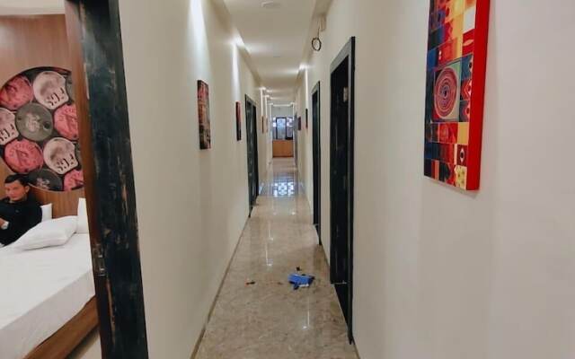 Oyo 3243 Hotel Aditya Gir