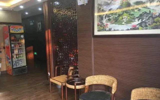 Shanghai Haijiaowan Fashion Hotel (Caoying Road Subway Station Branch)