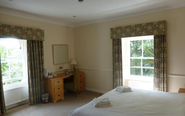 Victoria Square Hotel