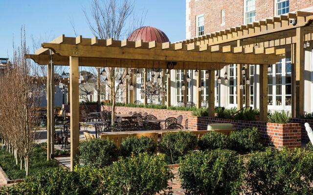 The Historic Cavalier Hotel and Beach Club, Autograph Collection