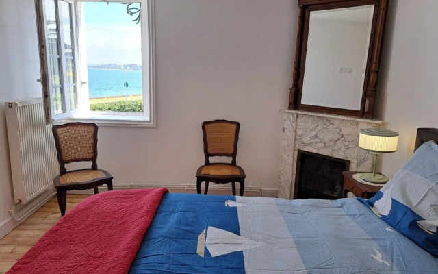 XXL Holiday Home Directly by the sea