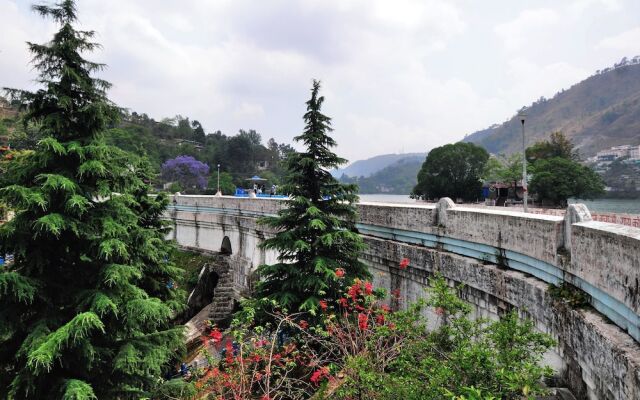 Mapple Hermitage Bhimtal