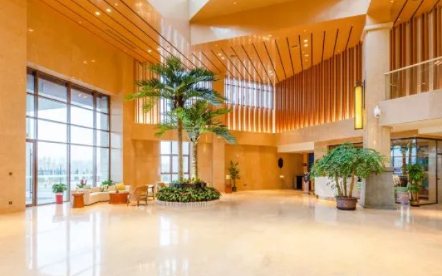 Qihe Peacock King Hot Spring Hotel