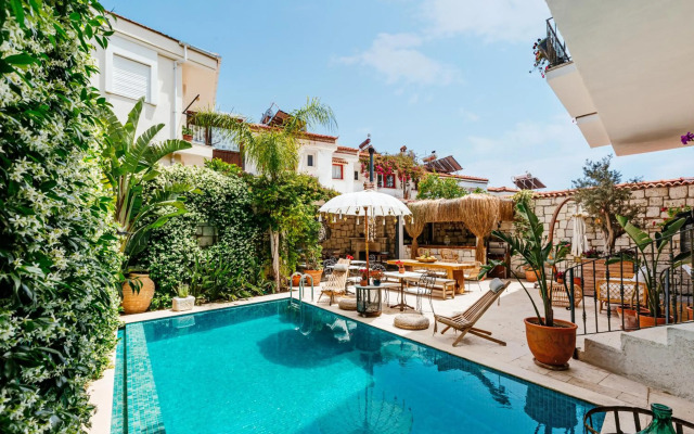 Alachi Hotel