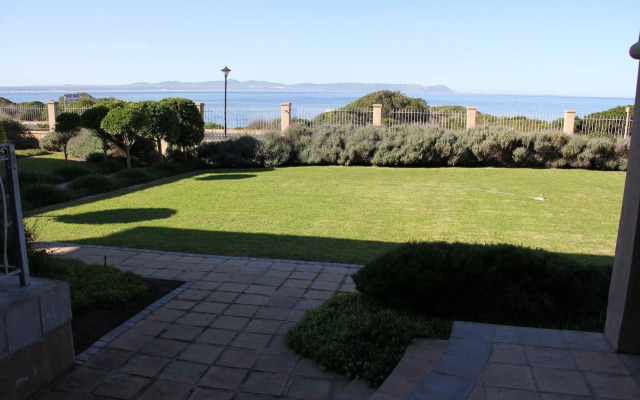 On the Cliff Guest House