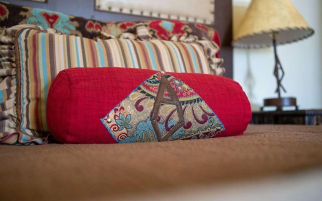 Sheridan Inn, B/W Signature Collection