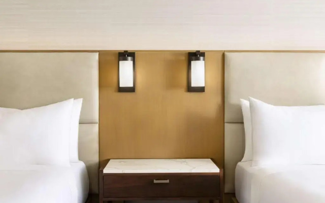 Hotel Santiago, Curio Collection by Hilton