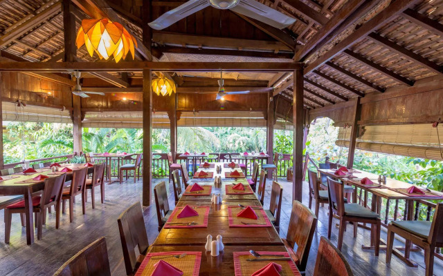 Sambor Village Hotel
