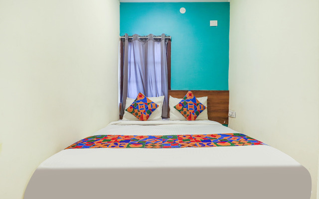 Fabexpress Simra Relax Inn