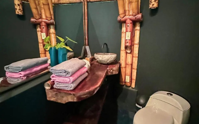Eco-Lodge Deseo Bamboo