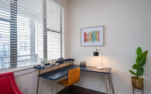 Modern Luxury Apartment with Gym 410