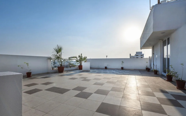 Palm Stay - Studios & Rooms
