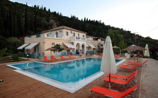 Apartments Avra