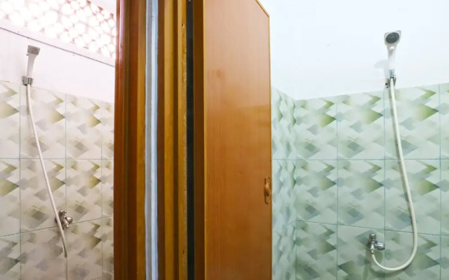 Kabin Kapsul Kayu Jati V Hostel