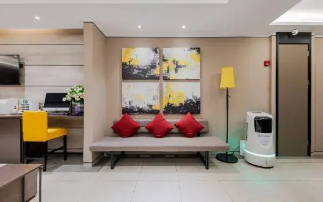Homeinn Plus Hotel (Nanjing Xinjiekou Subway Station Deji Plaza)