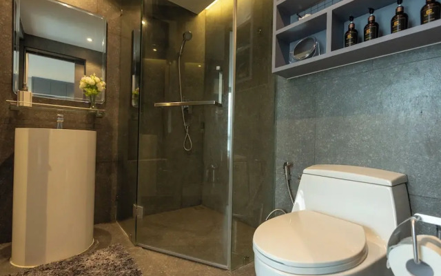 Nicest Condo in City gate Kamala  c118