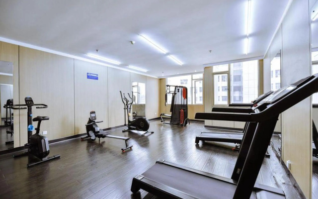 Guizhou Fengrun Karst Hotel (Jiaxiu Tower Qingyun Market Store)