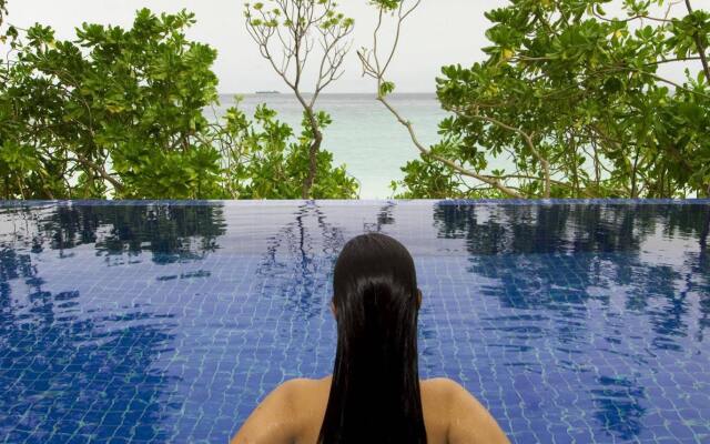 Banyan Tree Madivaru