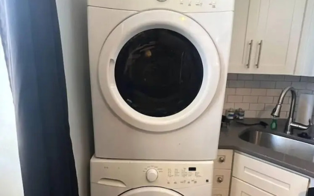 Spacious 2BR unit near BJ Hospital