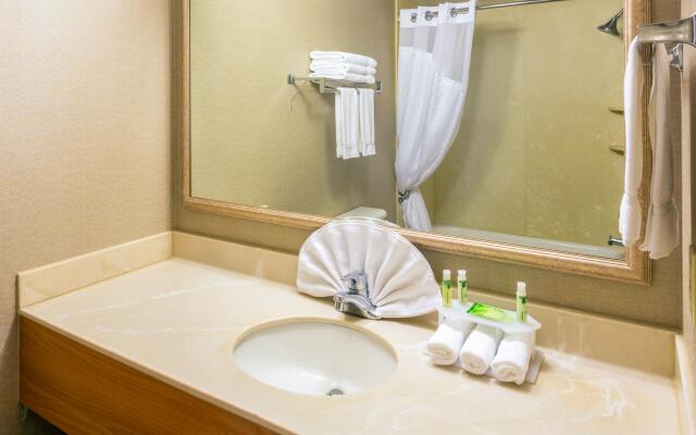 Holiday Inn Express Roseburg by IHG