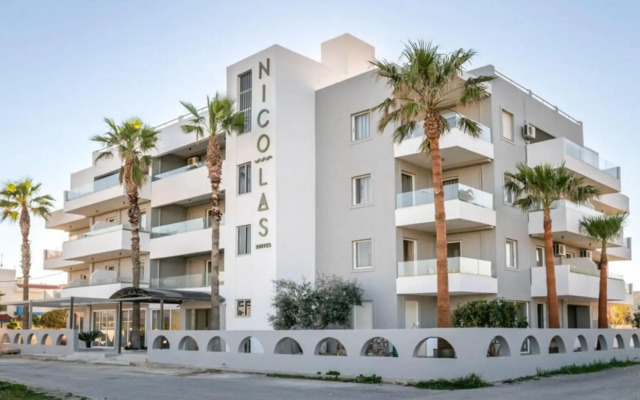 Nicolas Grand Suites - Adults Only