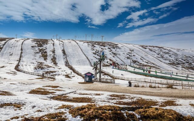 The Richmond Arms Hotel by OYO