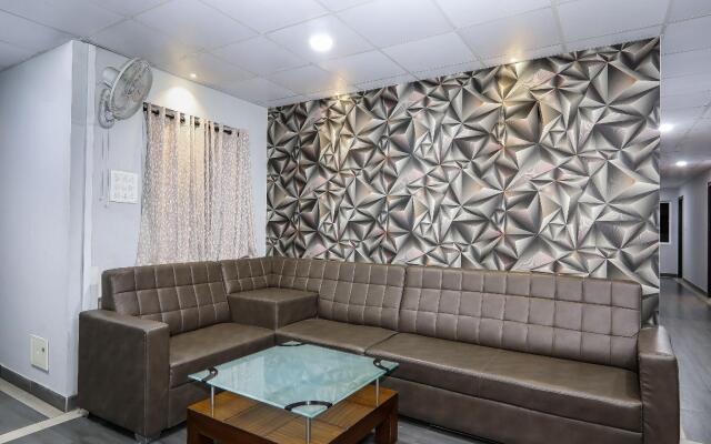 OYO 15928 Hotel Midtown