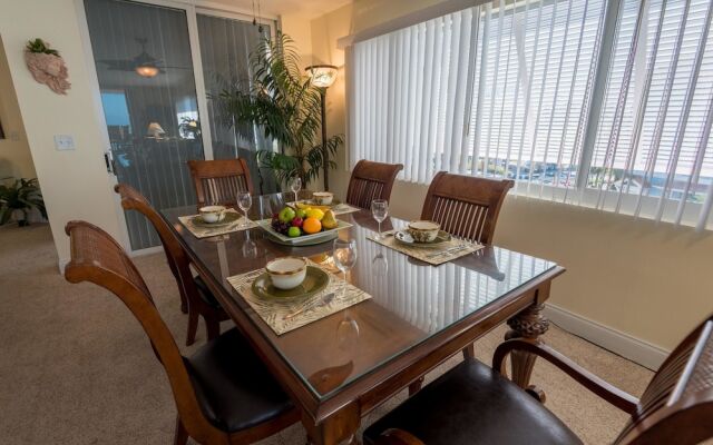 Anna Maria Island Club 20