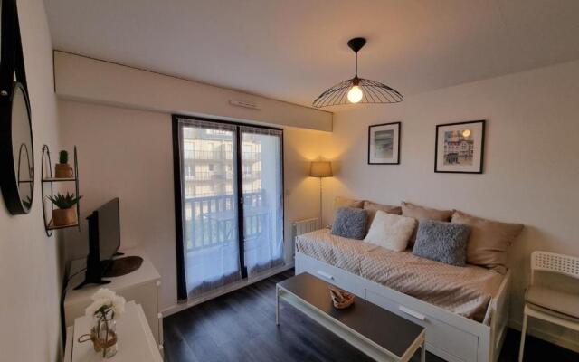 Apartment Well Equipped Near Beach