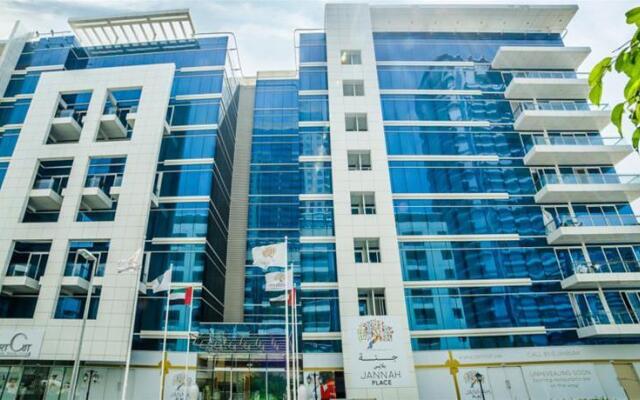 Espace Holiday Homes Dubai Marina