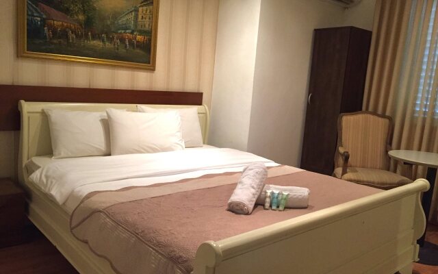 Sea Side Hotel