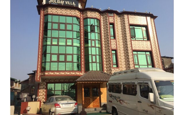 OYO 27855 Hotel Holiday Villa