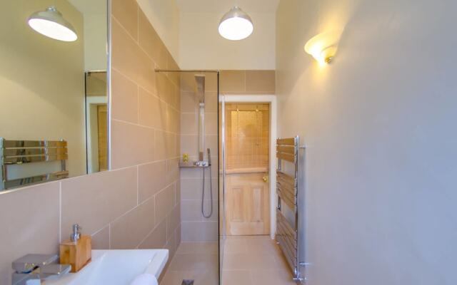 JOIVY Fabulous Ground-floor 3-bedroom Near Old Town