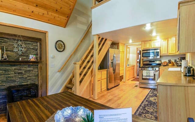 #51 & #52 Hyatt Lake Compound~sleeps 10~lake View