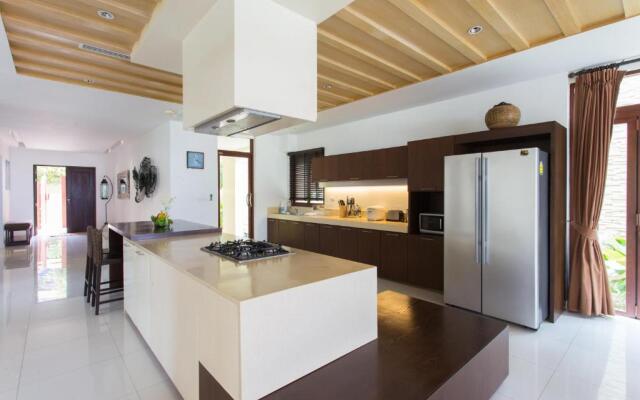 Amatapura Beachfront Villa 10