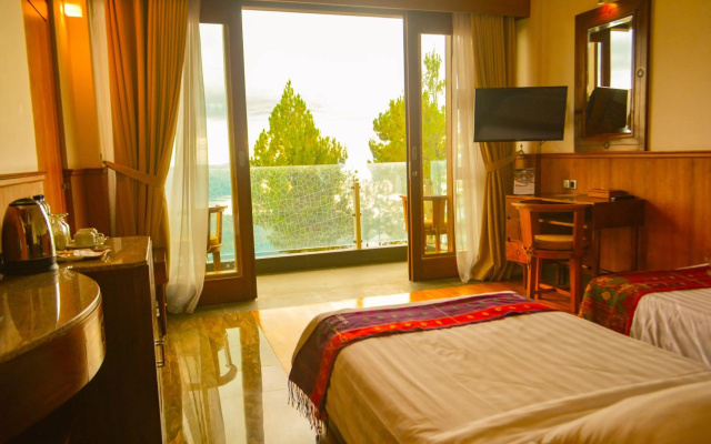 Taman Simalem Resort – Guest Rooms – Sibolangit