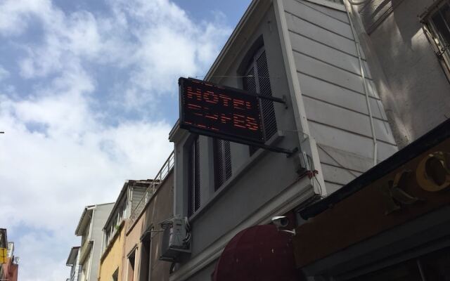 Bufes Hotel