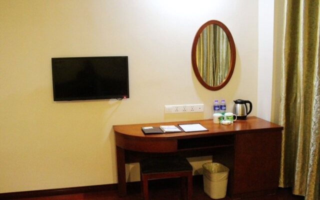 GreenTree Inn Shanghai Pudong Airport Yanchao Highway Hotel