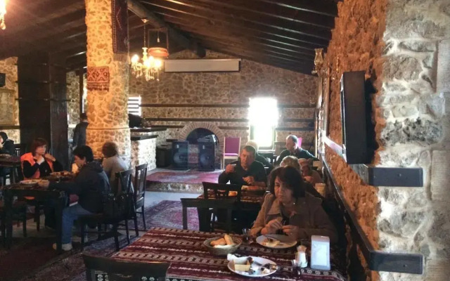 Mariat Hotel