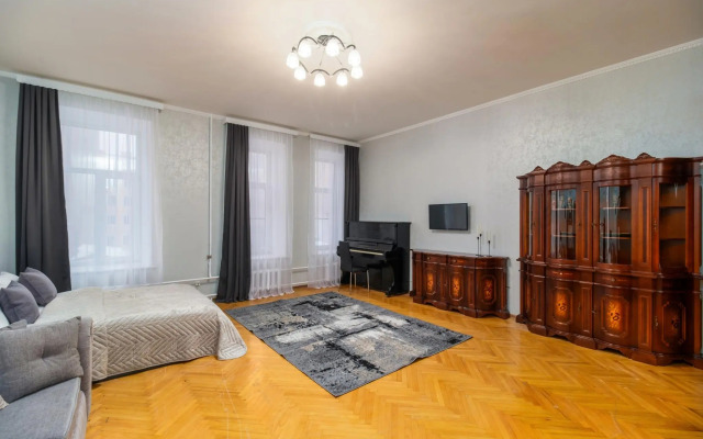 DeRent Aparts (ДеРент Апартс) на улице 8-я Советская 35