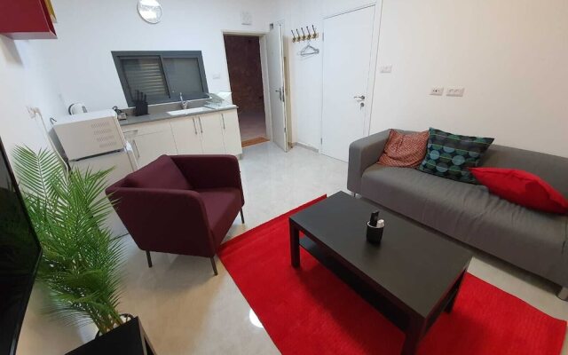 Ridgeback Shir House