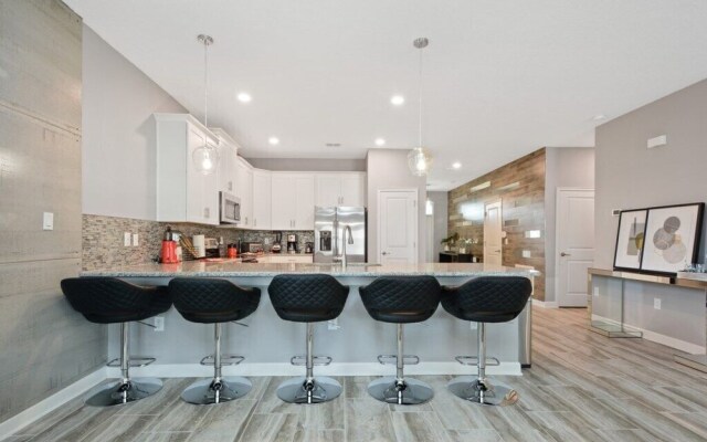 Jewel on Budget Accommodate 20 People