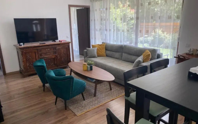 Erkel 19 Apartmanház
