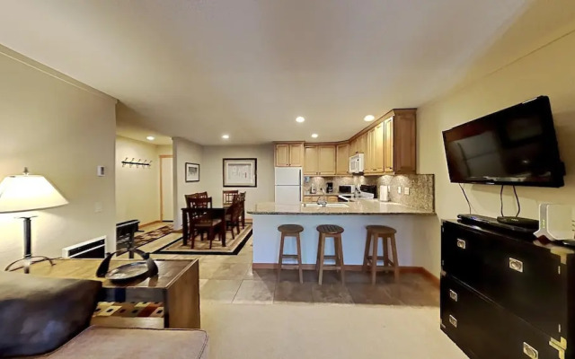 Spacious Condo with Full Kitchen - Steps Away from Summer Hiking and Biking Adventures! by RedAwning