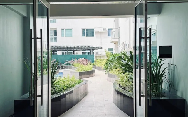 Spacious & Chic Loft Haven