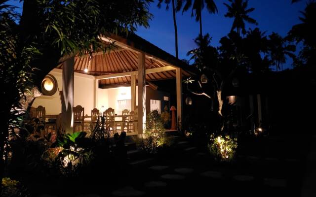 Utama Villas Beach Front Candidasa