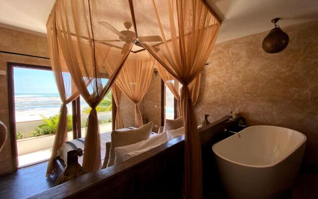 Joya' Beach Suites & Villa