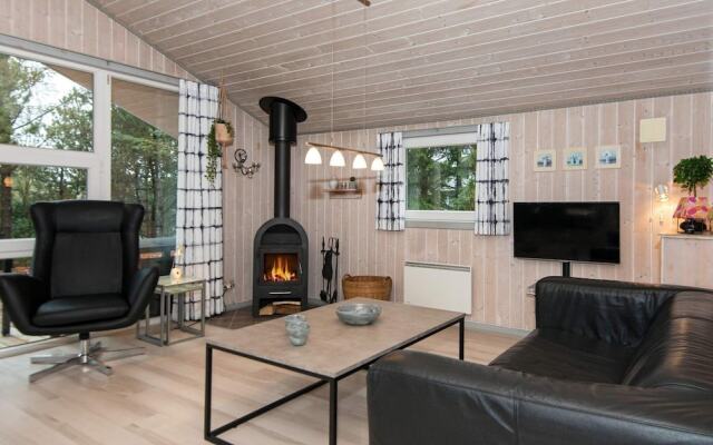 Ravishing Holiday Home in Hemmet Near Sea